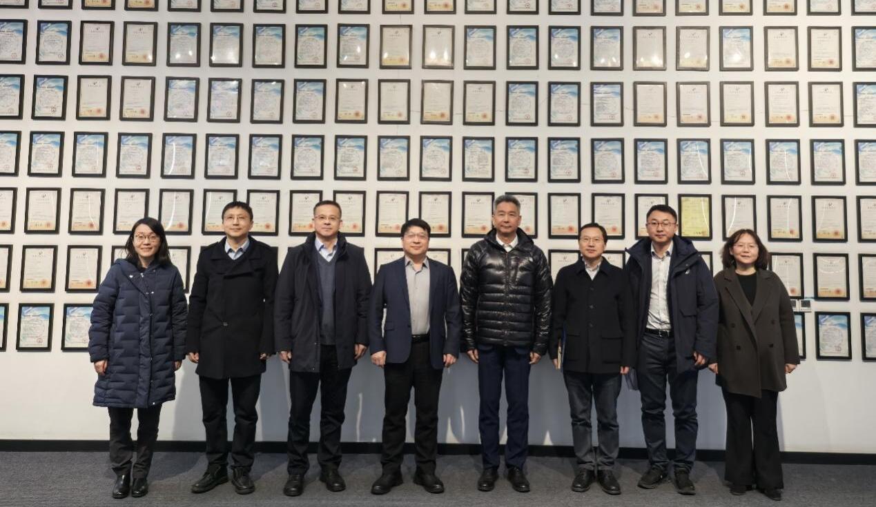 华润集团党委委员、副总经理韩跃伟一行访问天津工生所